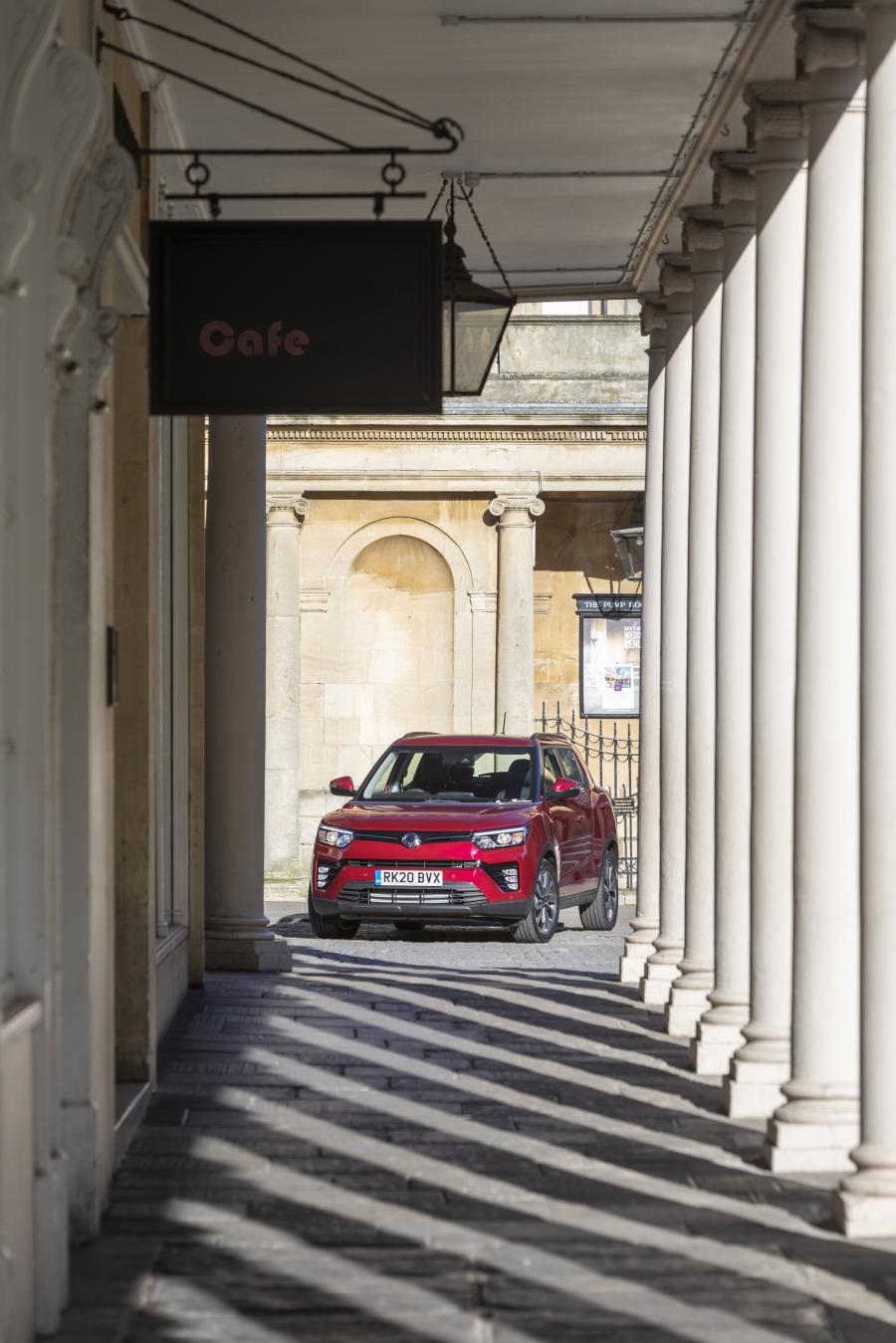  SsangYong Tivoli Ultimate 2020 года  (UK) (фото 32 из 63)